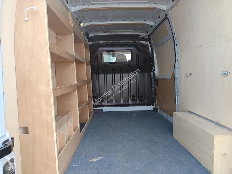 Furgoneta Renault L2H2 DCI 135 GRAND CONFORT