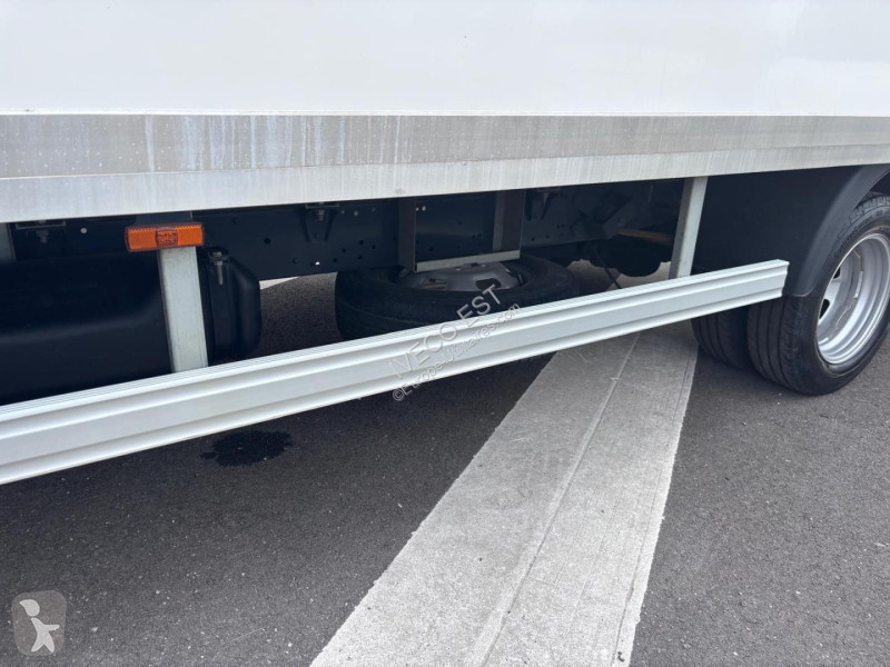 Véhicule utilitaire Iveco CCb 35 C16 - 3 litres...