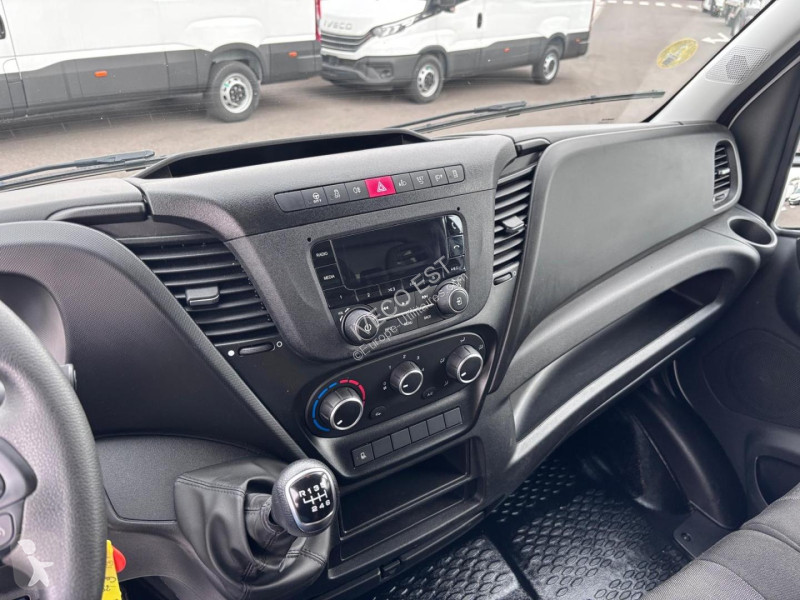 Véhicule utilitaire Iveco CCb 35C16 - 3.0L -...