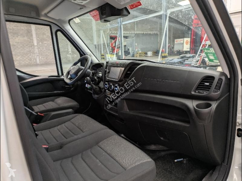 Véhicule utilitaire Iveco CCb 35C16 - 3.0L -...