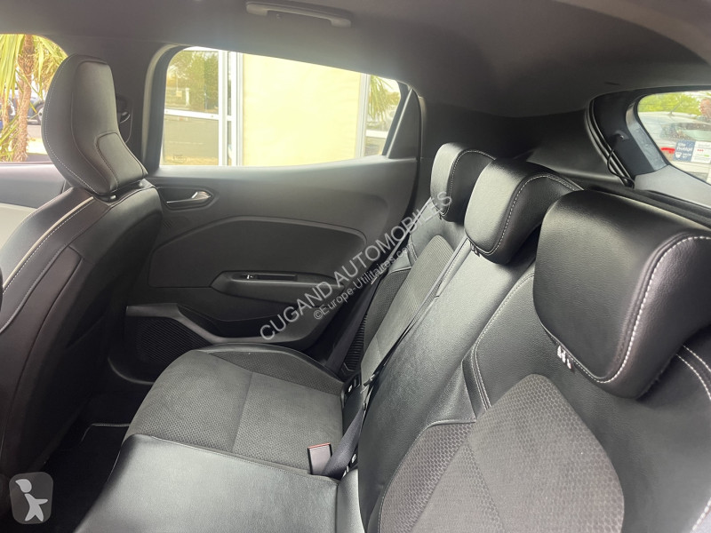 Véhicule utilitaire Renault CLIO V 1.6 E-TECH...