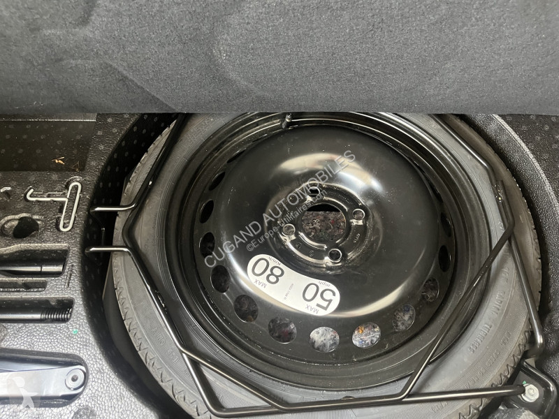 Véhicule utilitaire Renault CLIO V 1.6 E-TECH...