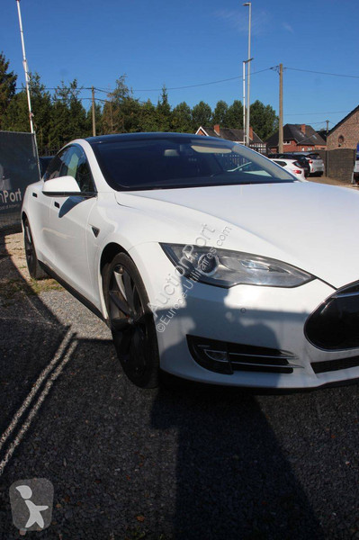 Furgoneta Tesla P85+