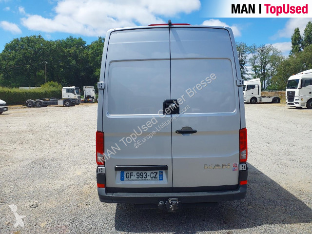 Samochód dostawczy MAN TGE 3.180 4X2F SB