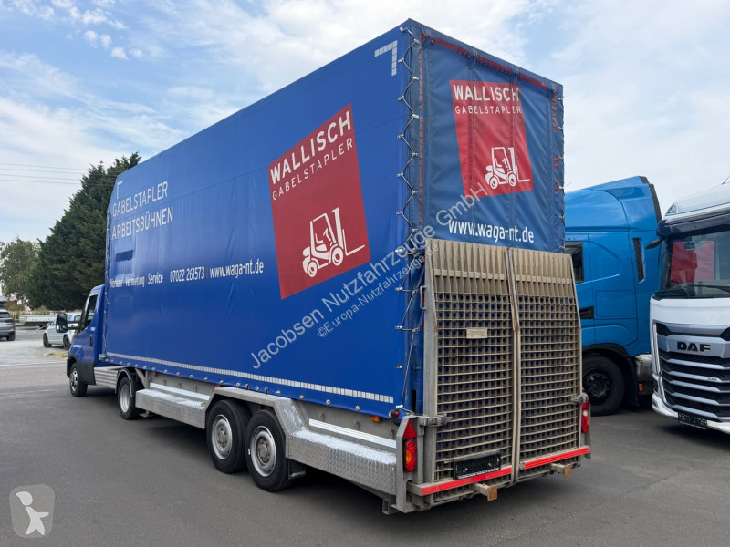 عربة نفعية Iveco 40c17 + Veldhuizen P33-2...