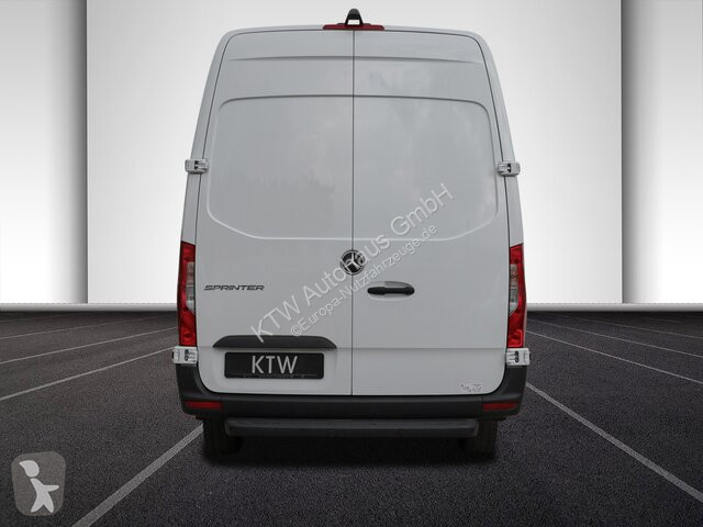 Коммерческий автомобиль Mercedes Sprinter 317...