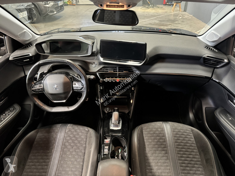 Samochód dostawczy Peugeot 208