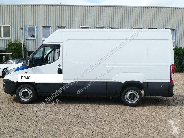 Лекотоварен автомобил Iveco...