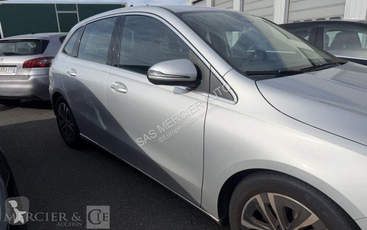 Furgoneta Mercedes