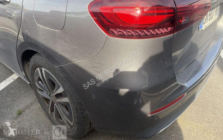 عربة نفعية Mercedes