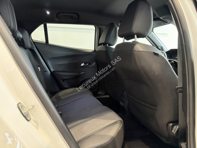 عربة نفعية Peugeot (2) PureTech 130 S&S EAT8...