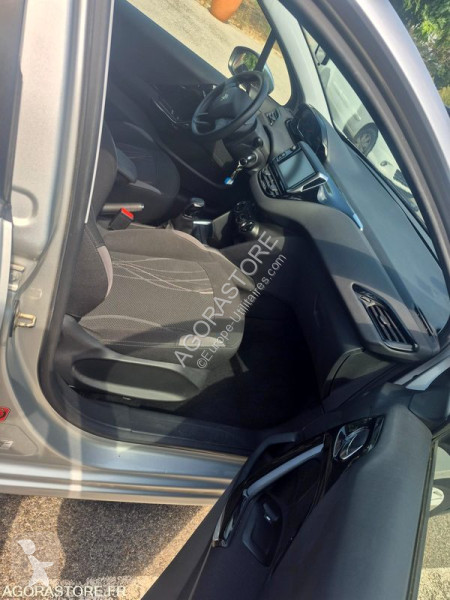 Nyttofordon Peugeot 208