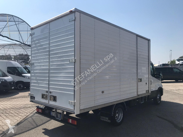 عربة نفعية Iveco DAILY 35C14H BOX