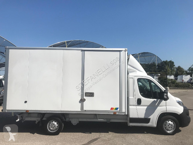 عربة نفعية Citroën Jumper 35 L4 2.2 bluehdi...