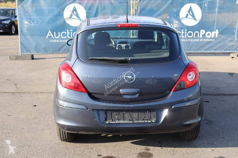 عربة نفعية Opel