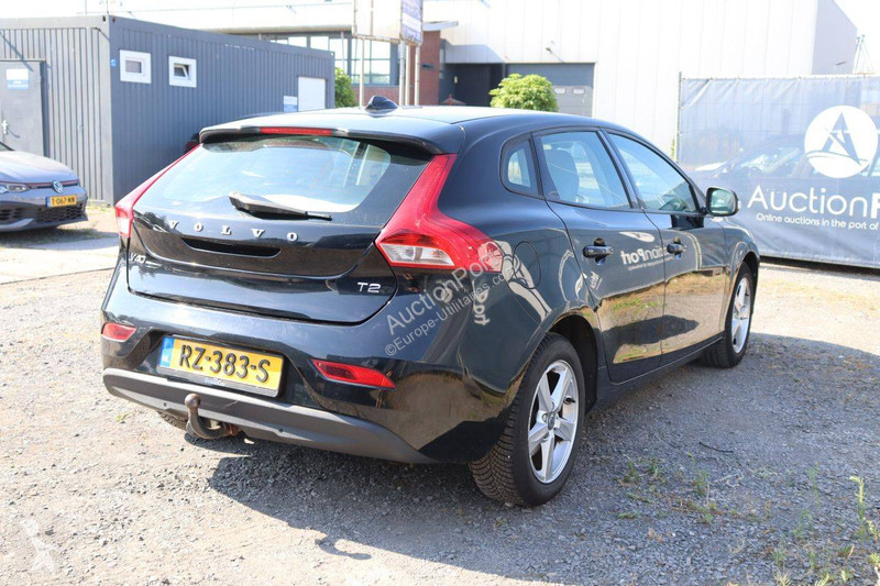 عربة نفعية Volvo