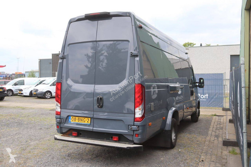 Furgoneta Iveco 70C18