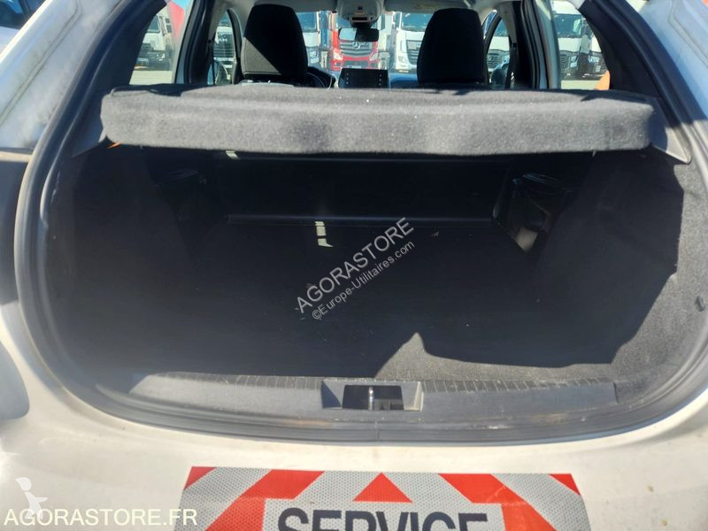 Véhicule utilitaire Peugeot 208