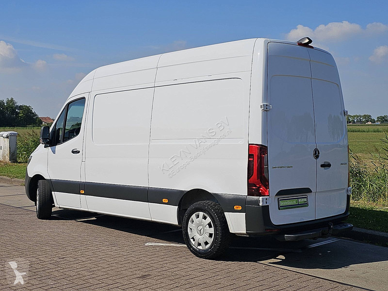 Užitkové vozidlo Mercedes 315 L2H2 LED Mbux10 AC!