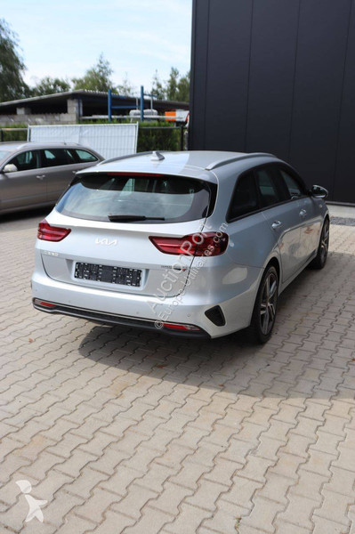 Samochód dostawczy KIA  Ceed