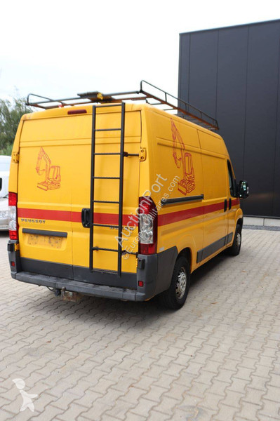Véhicule utilitaire Peugeot