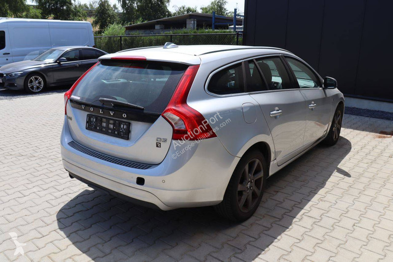 Samochód dostawczy Volvo D3 R-Design
