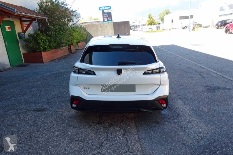 عربة نفعية Peugeot BREAK 1,5 HDI 131
