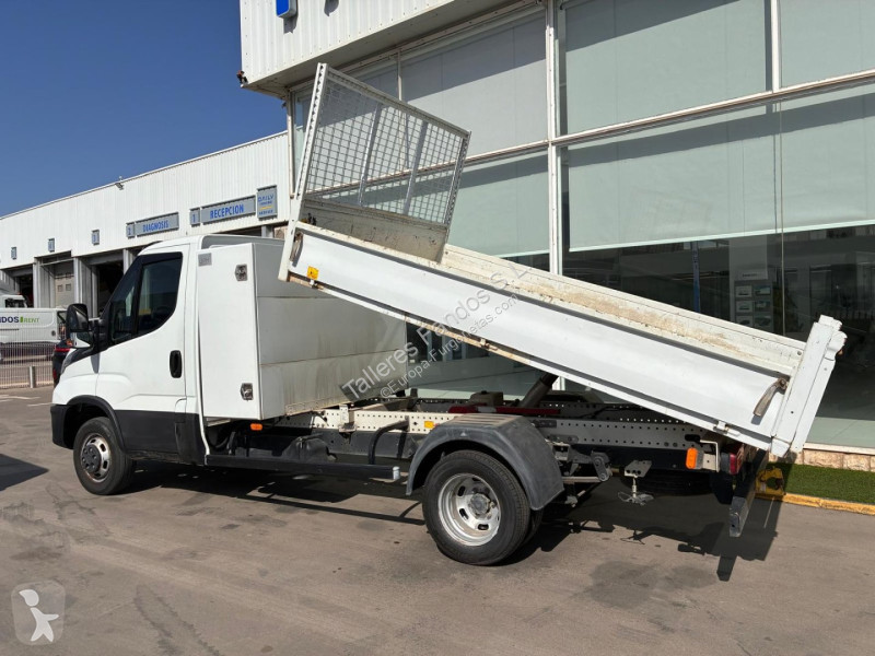 Furgoneta Iveco  35C14 AUTO. CAJA BASCULANTE