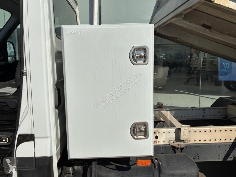Furgoneta Iveco  35C16 3.0 CAJA BASCULANTE