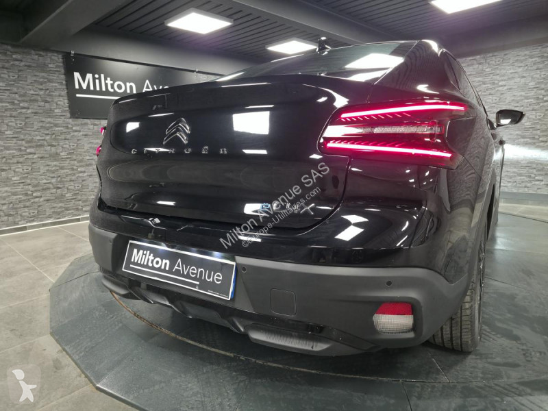 Véhicule utilitaire Citroën C4 X ë-136  E-Séries