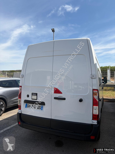 Samochód dostawczy Renault