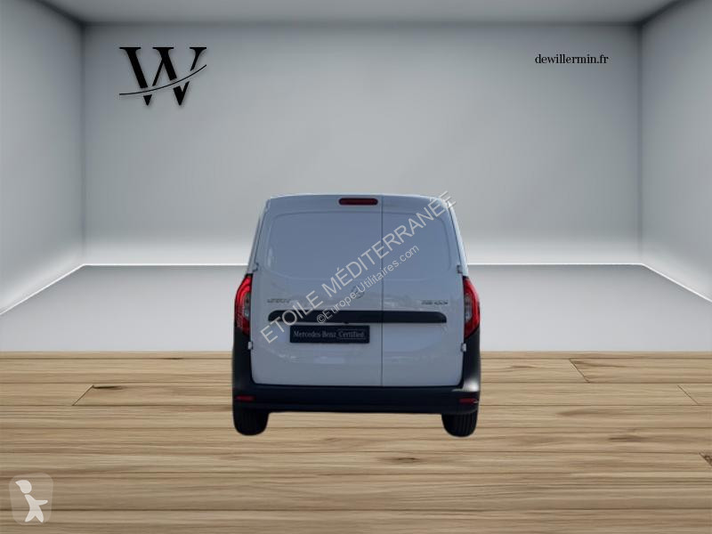 Mercedes  van