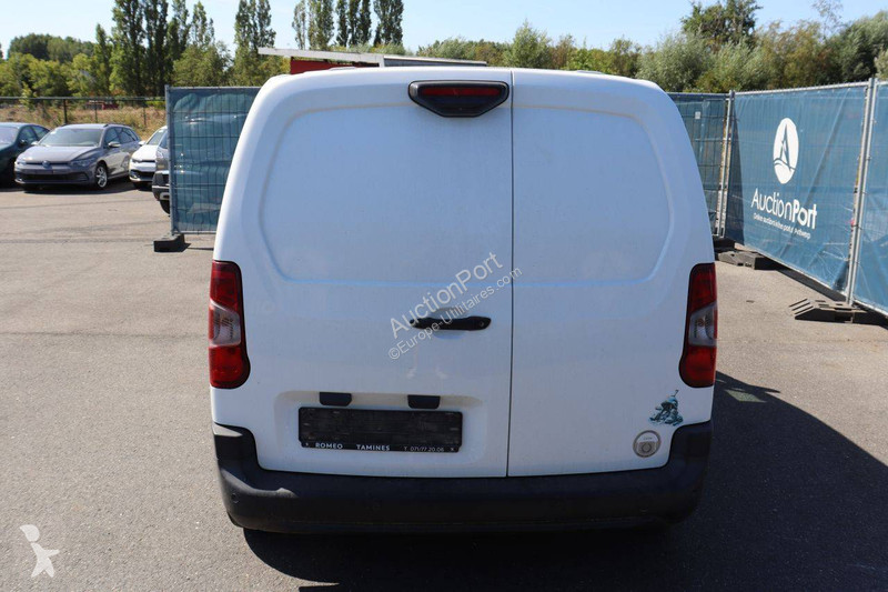 Véhicule utilitaire Peugeot