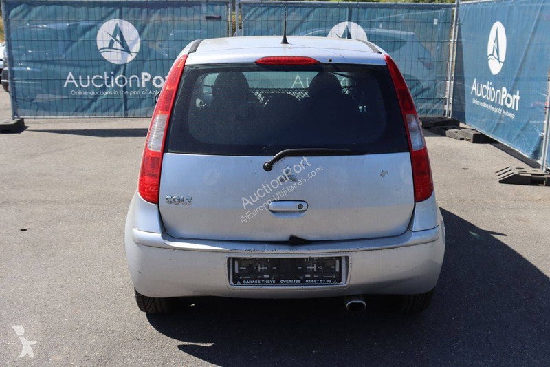 Samochód dostawczy Mitsubishi