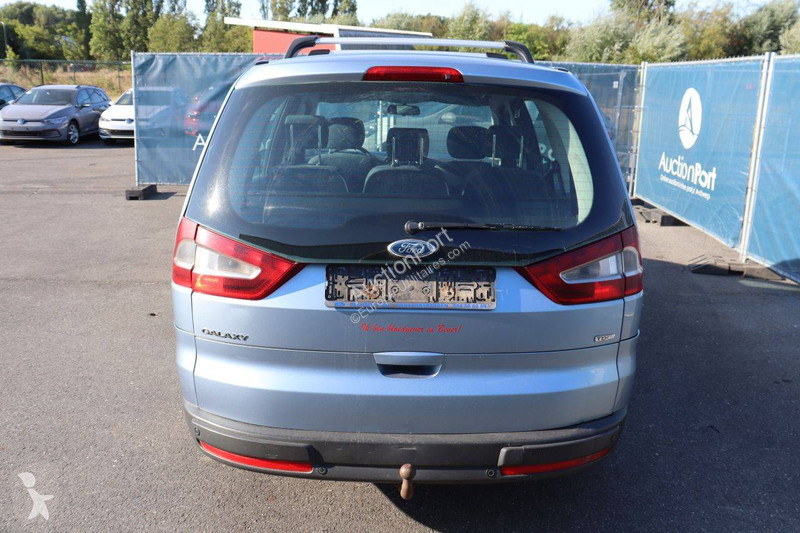 عربة نفعية Ford