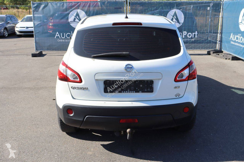 Samochód dostawczy Nissan acenta + navi QASHQAI
