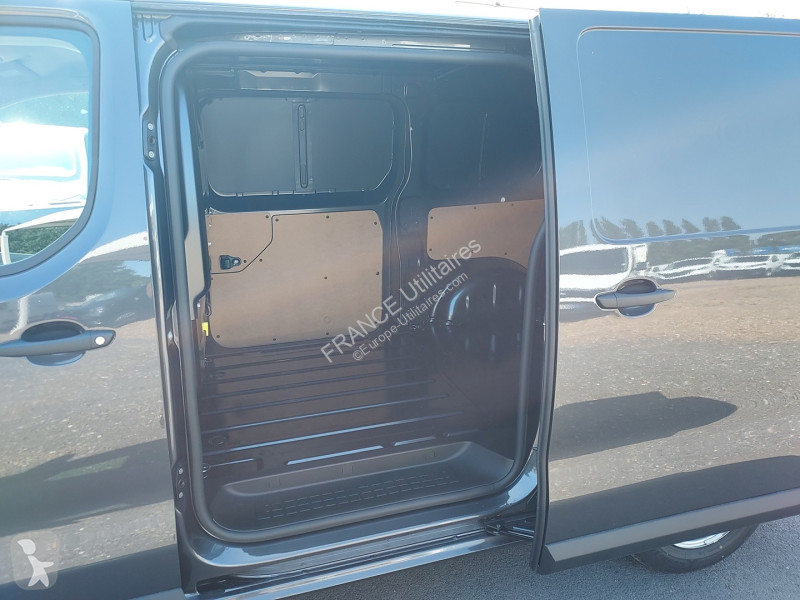 عربة نفعية Citroën JUMPY FG GRIS TITANE M 2.2...