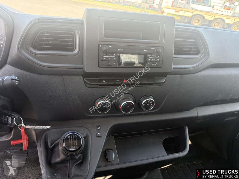 عربة نفعية Renault