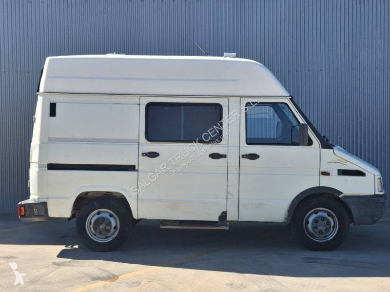 عربة نفعية Iveco