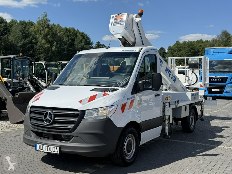 Furgoneta Mercedes