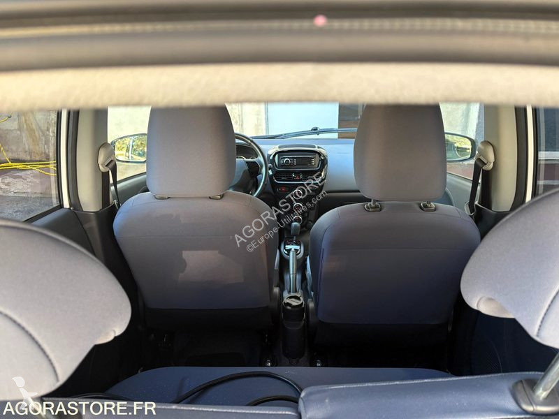 عربة نفعية Peugeot ION