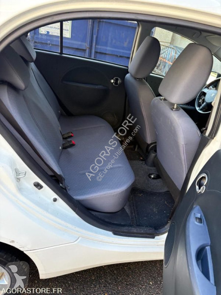 عربة نفعية Peugeot ION