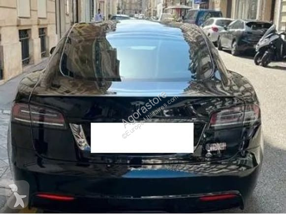 Véhicule utilitaire Tesla MODEL S