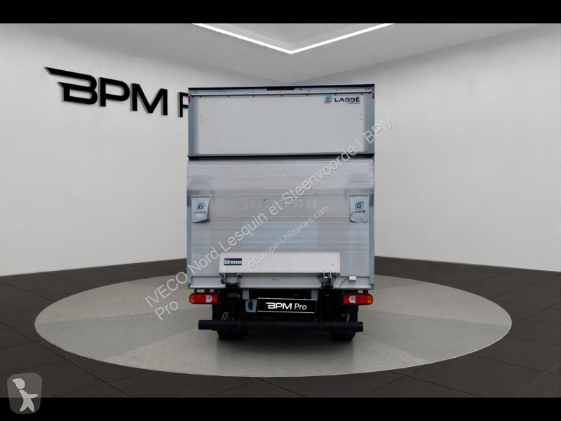 Véhicule utilitaire Iveco CCb 35C16H...