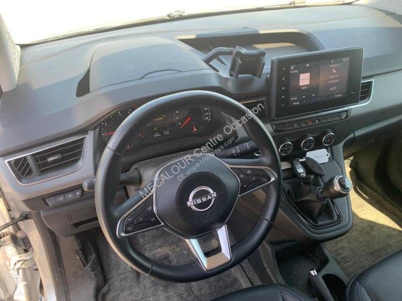 Samochód dostawczy Nissan