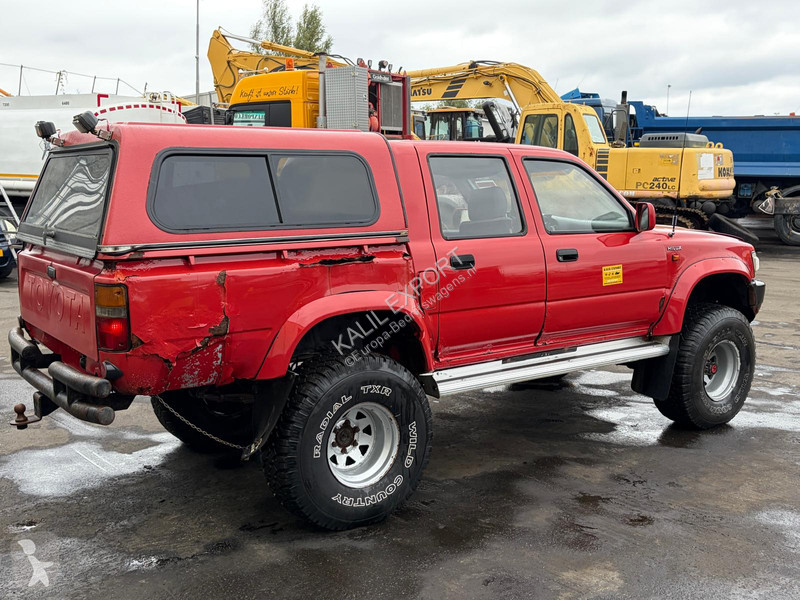 Toyota 4x4 4DW - 5 Seats - Manual Gearbox - 2.4...