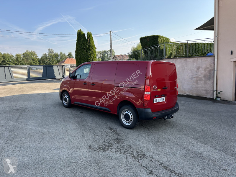 Véhicule utilitaire Toyota Proace Médium 2.0...
