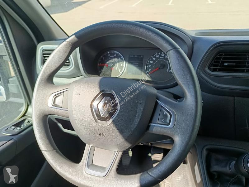 Véhicule utilitaire Renault F3500 L2H2 DCI 135...