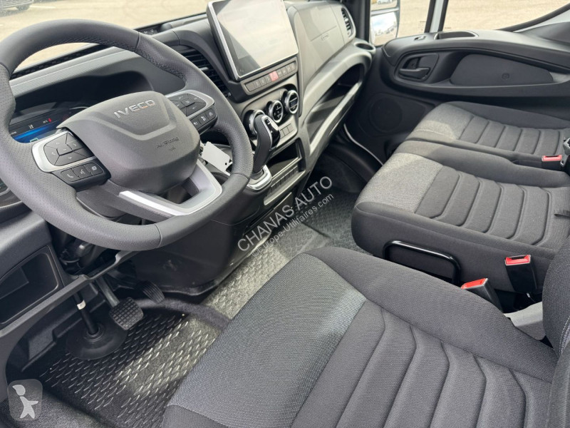 Véhicule utilitaire Iveco 35C18 A8 180CV 3L 5M