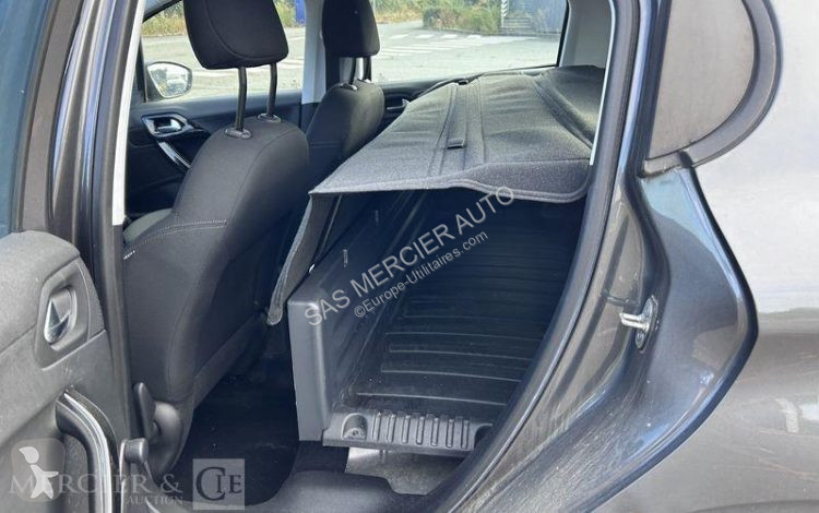 Véhicule utilitaire Peugeot